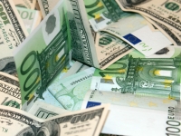 Γιώργος Παπακωνσταντίνου: Ευκαιρία για το ευρώ, να αντικαταστήσει το δολάριο