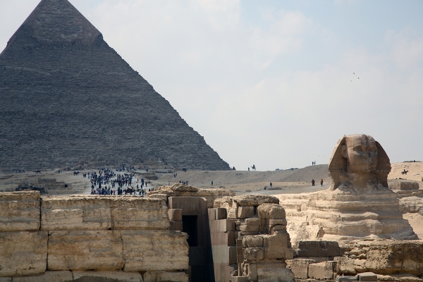 Ο τουρισμός επιστρέφει στην Αίγυπτο: Ο κορωνοϊός επιμένει αλλά με χαμηλά νούμερα